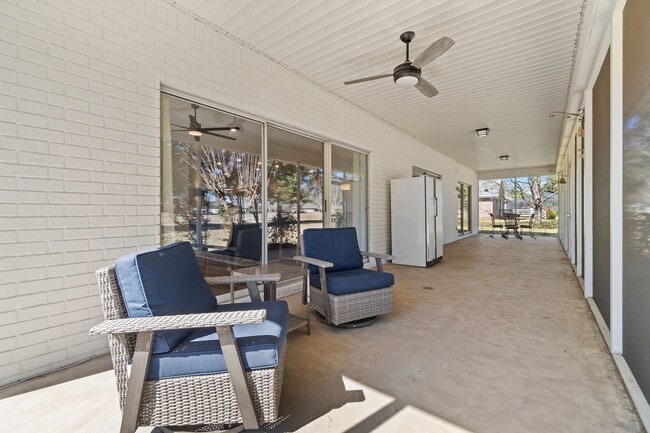 Building Photo - 3244 Cobblestone Dr