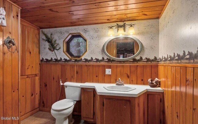 Building Photo - 33 Chuckwagon Trail