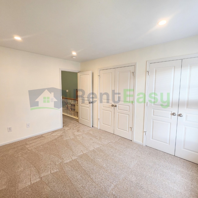 Building Photo - 2250 Humphreys Dr