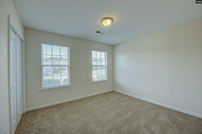 Building Photo - 226 Windsor Village Dr