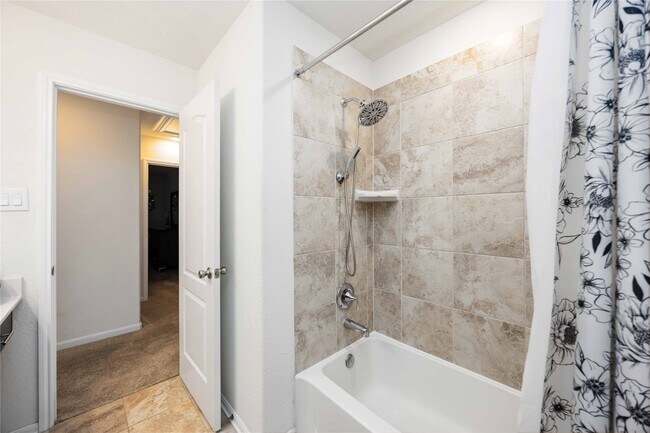 Building Photo - 8006 Ash Ridge Dr