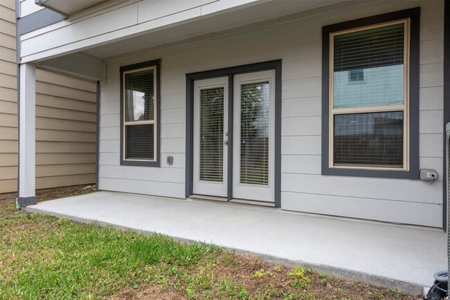 Building Photo - 1811 Wichita St