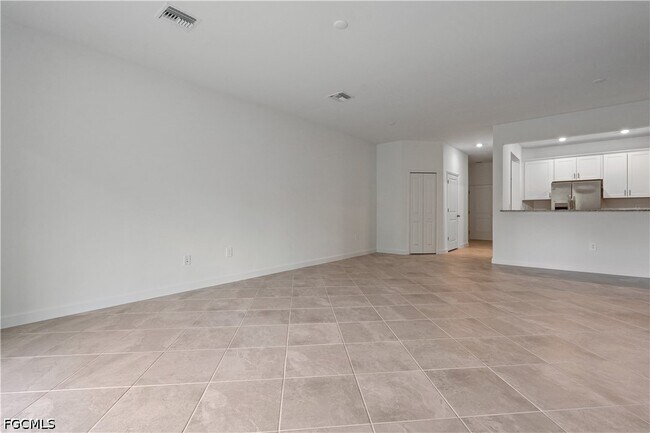 Building Photo - 14150 Gardeners Wy