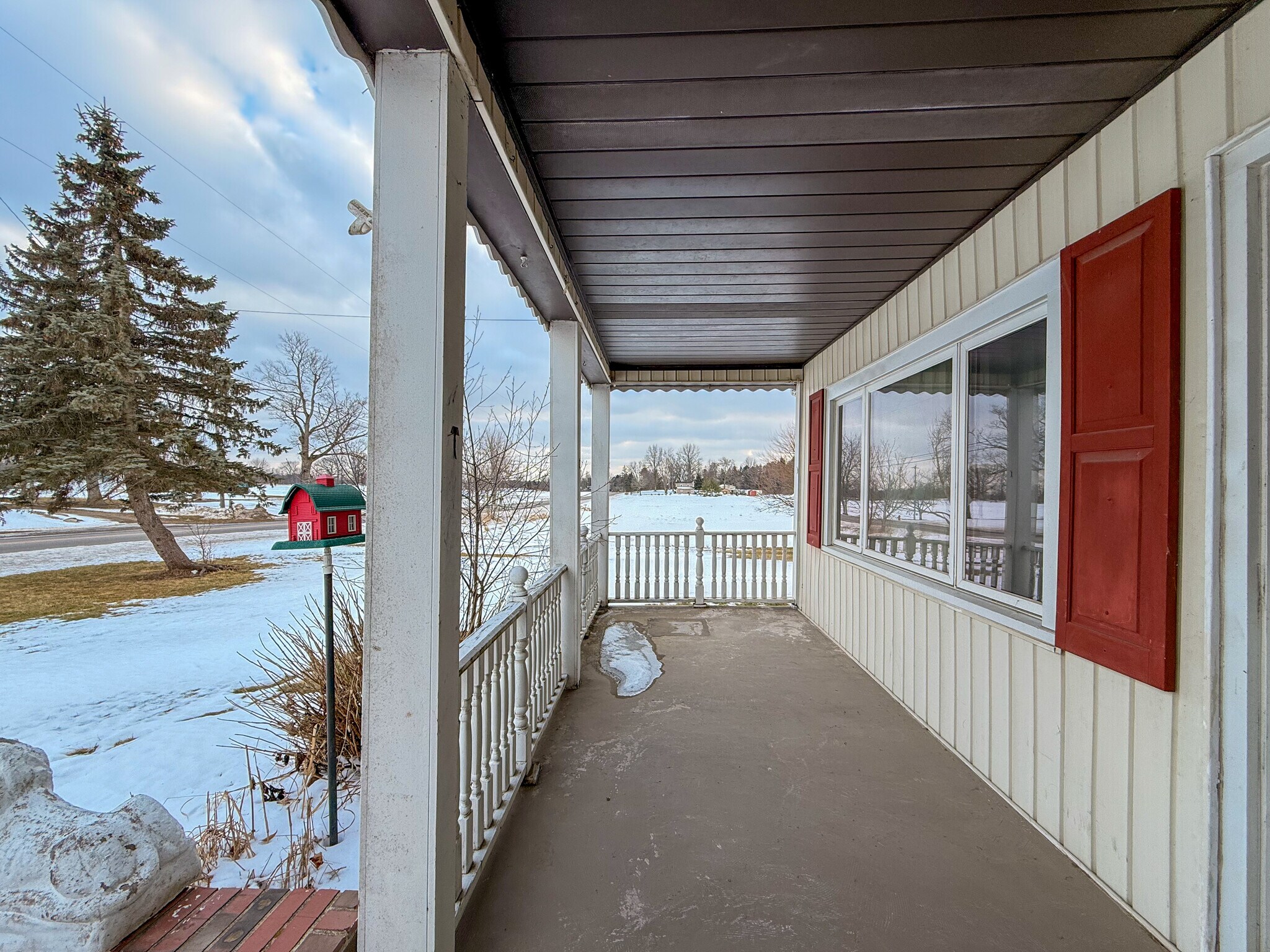 Building Photo - 7318 Friendsville Rd