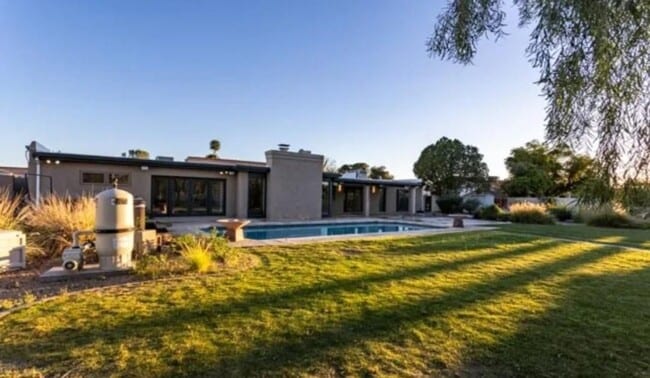 Building Photo - 5240 E Cholla St