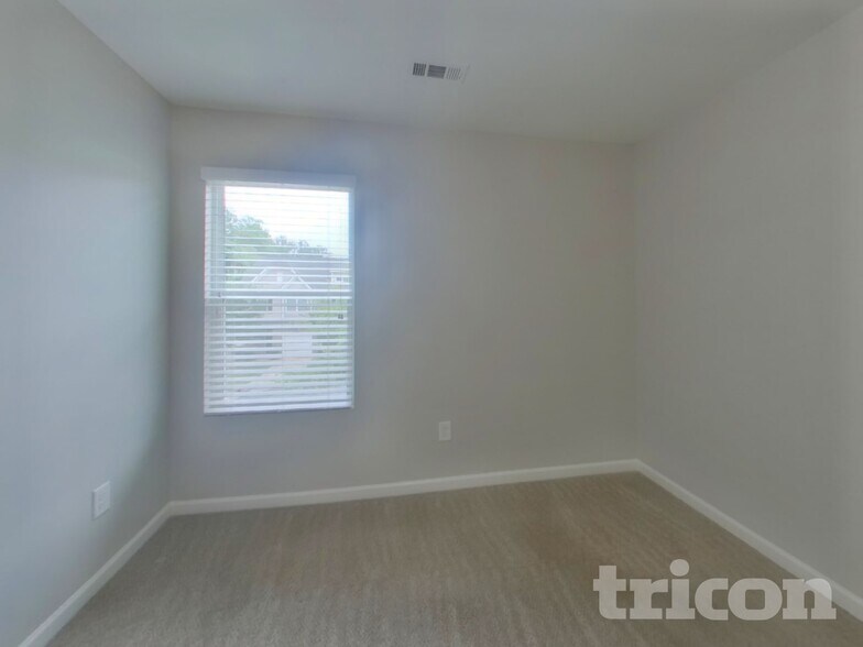 Building Photo - 2054 Aragon Lane