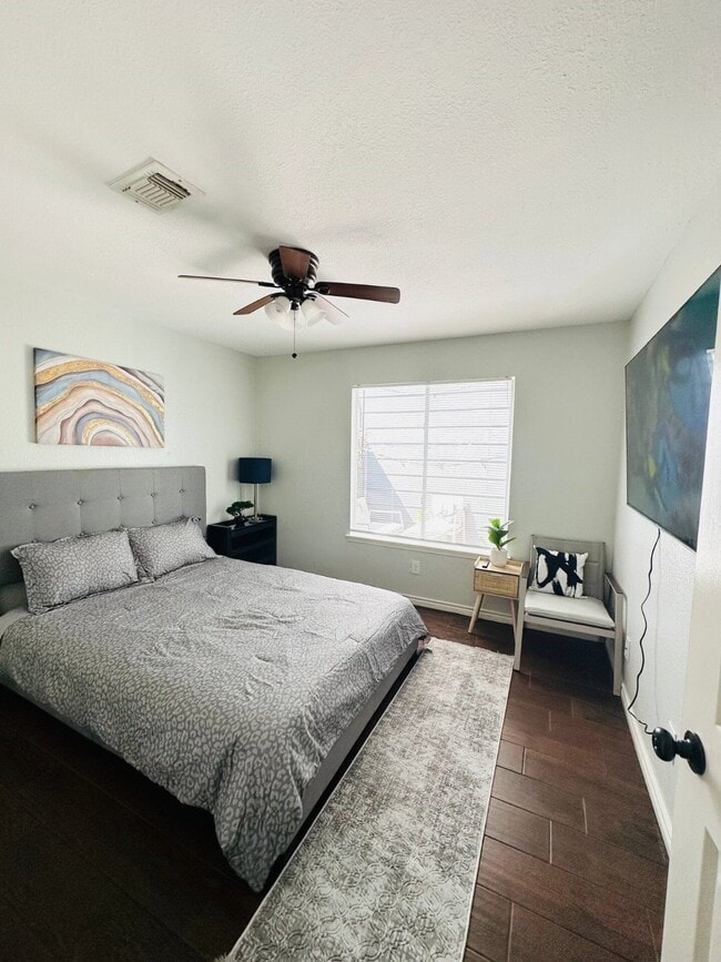 Building Photo - 12727 Ashford Knoll Dr