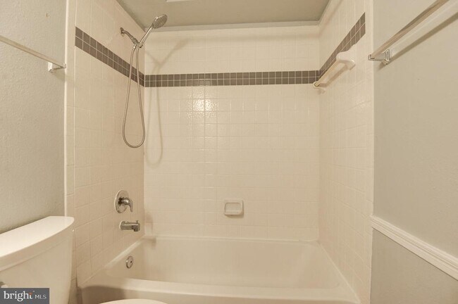 Building Photo - 3313 Wyndham Cir