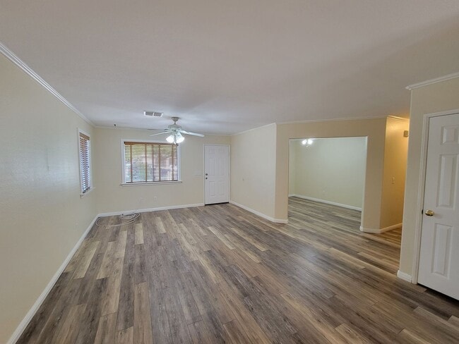 Building Photo - Beautiful Home available in Brawley