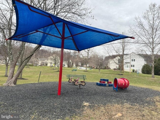 Building Photo - 18 Madison Way