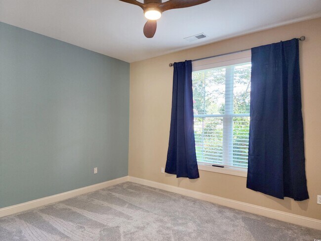 Building Photo - 128 Puffin Dr