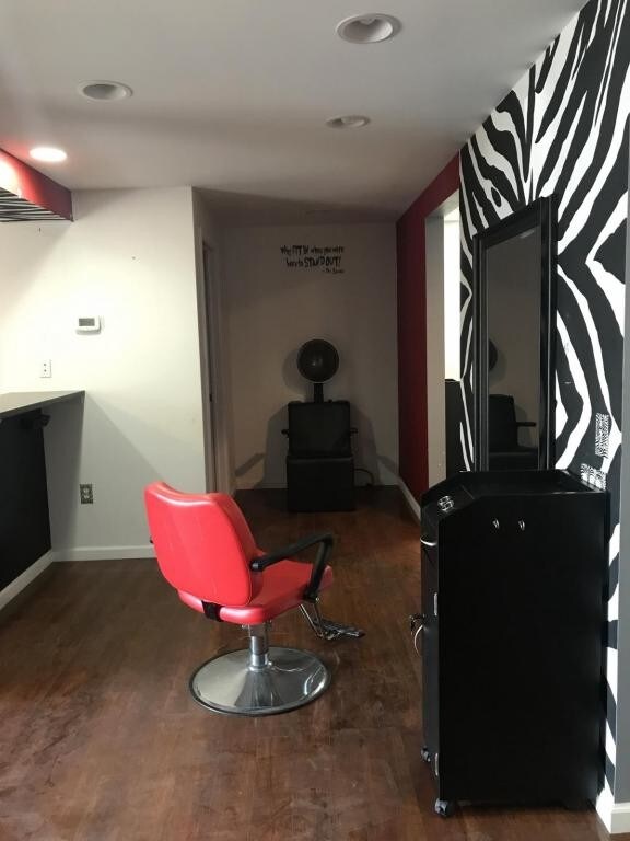 Building Photo - 212 State Road Unit B