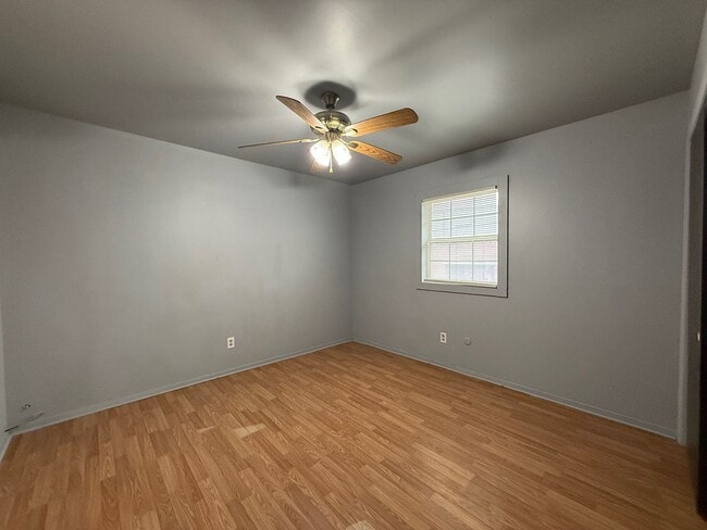 Building Photo - 205 S Parker Ave