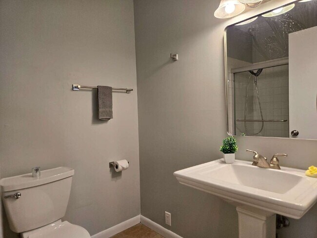 Building Photo - The Good Life — Over 2,200 Sq Ft with Finished Basement & Sunroom