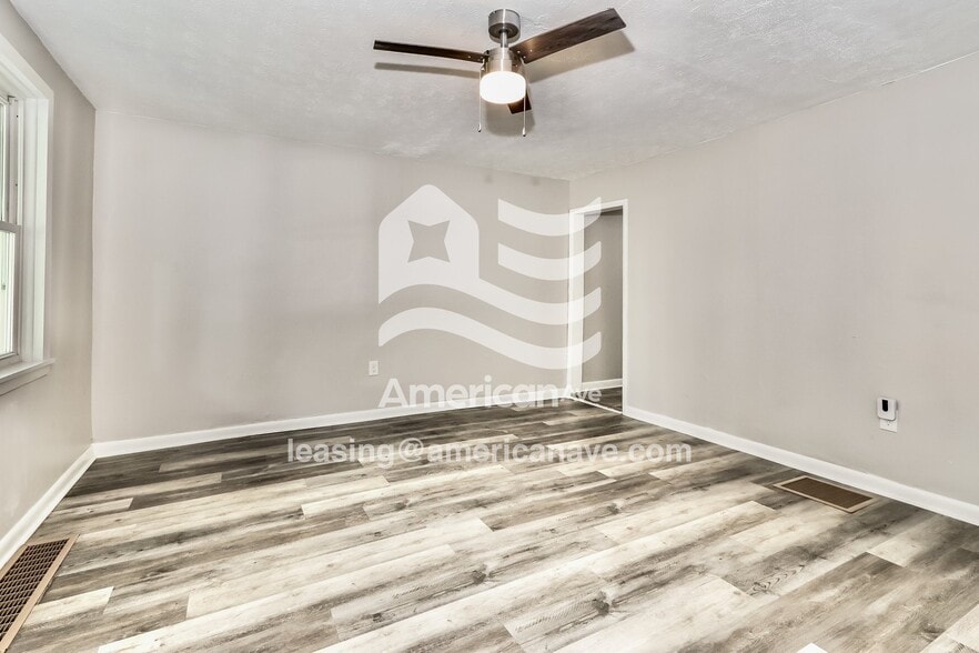 Building Photo - 1340 Sale Ave