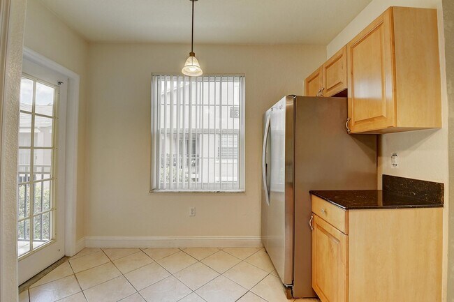 Building Photo - 1206 Belmont Pl