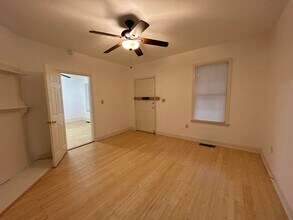 Building Photo - Highland Park II