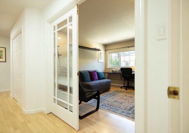 Building Photo - 611 Rheem Blvd
