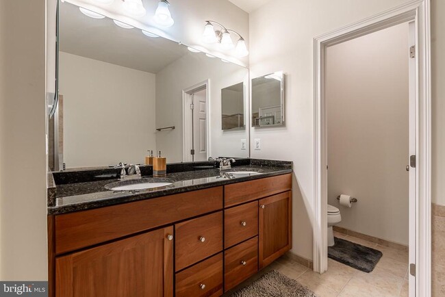 Building Photo - 705 Captains Way