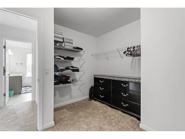Building Photo - 5898 Urbandale Ct N
