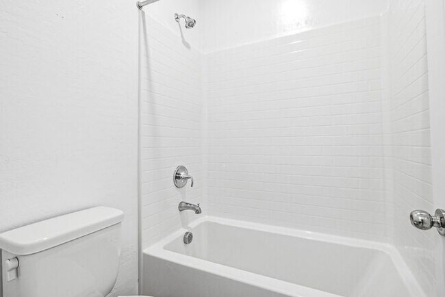 Building Photo - 4-Bedroom Two-Story Home with Mountain Views & Resort-Style Amenities