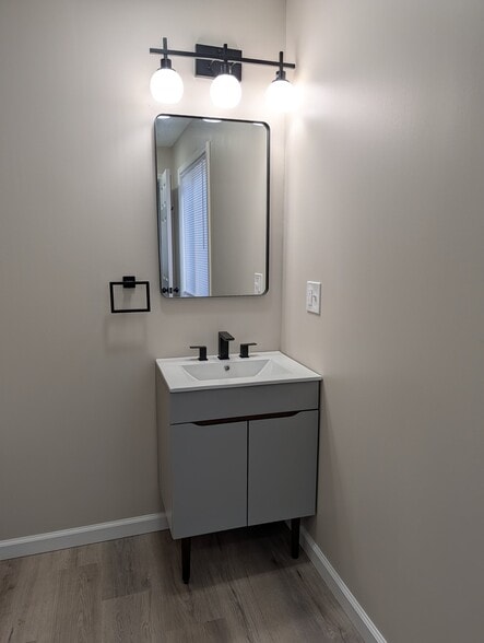 Building Photo - 35 Terrel Dr