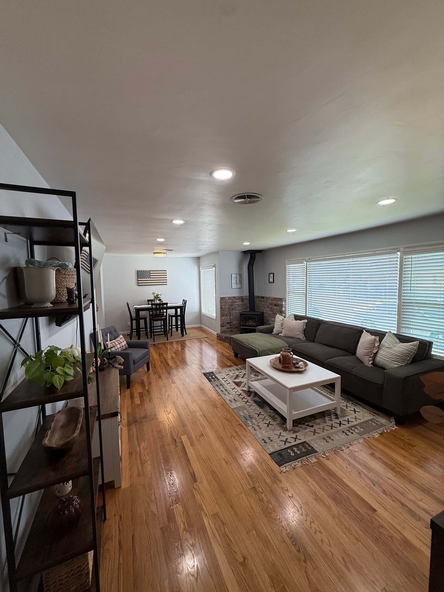 Building Photo - 227 Randolph Way