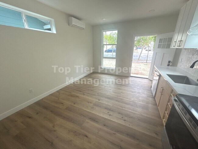 Building Photo - **BRAND NEW - 1 bed, 1 bath Unit in the Heart of South Park - Available NOW***