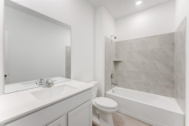 Building Photo - 16542 Texas Palmetto Wy