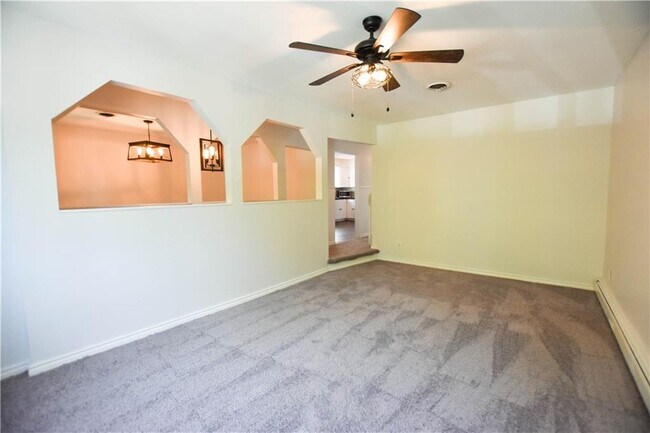 Primary Photo - 174 Woodward Ave