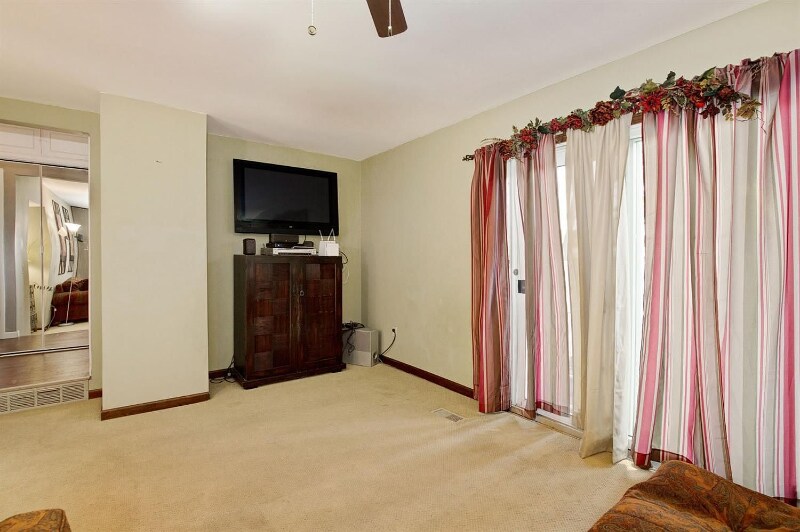 Building Photo - 40184 William Dr