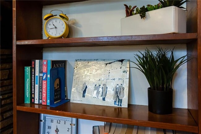 Building Photo - 4061 Lower Roswell Rd