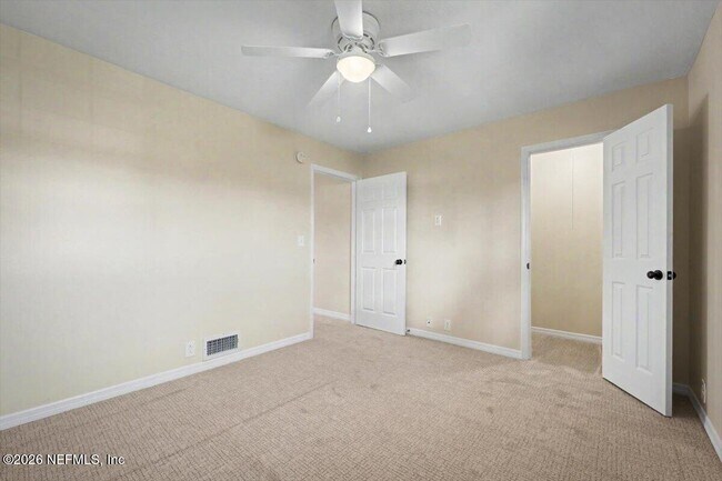 Building Photo - 22 Comares Ave