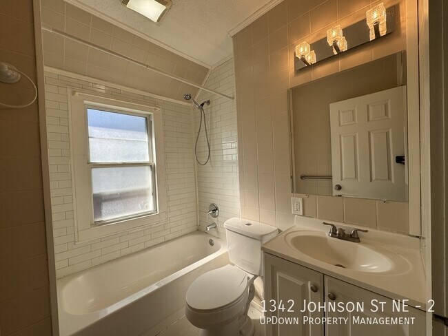 Building Photo - 1342 Johnson St NE