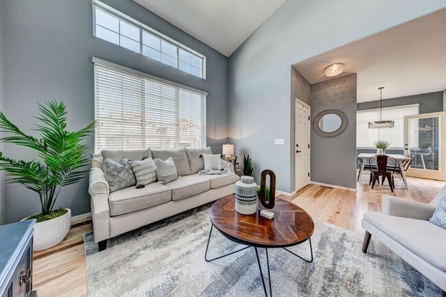 Building Photo - 2963 Denver Dr