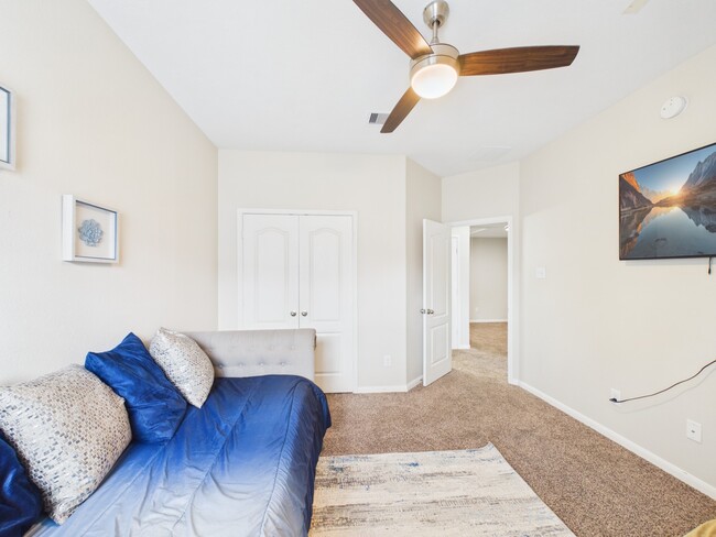 Building Photo - 9426 Russeff Field Ln