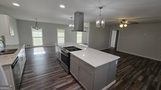 Building Photo - 1151 Stark Rd