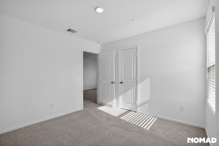 Building Photo - 1519 Rose Blush Ln