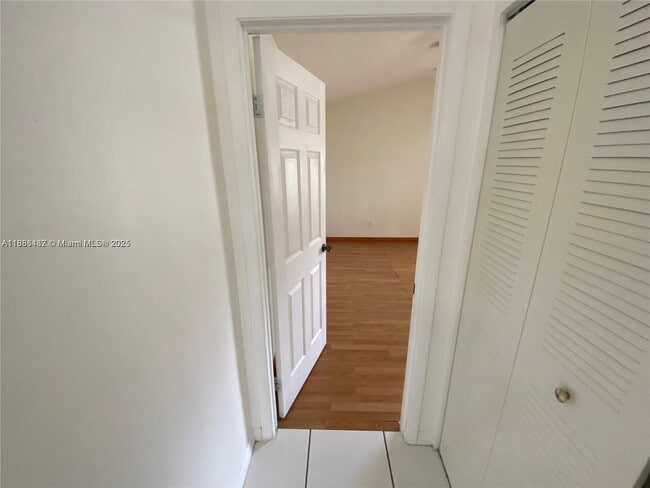 Building Photo - 14965 SW 49th Ln