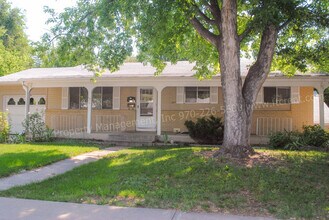 Building Photo - 1228 Southridge Dr