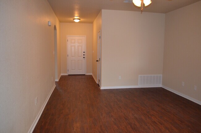Building Photo - 1802 Tru Trail