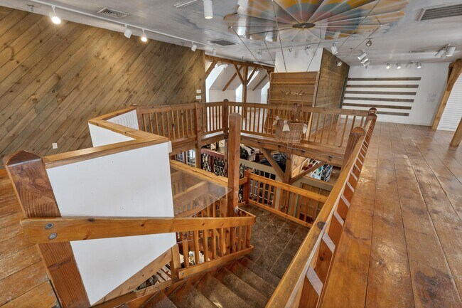 Building Photo - 312 Daniel Webster Hwy