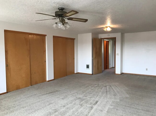 Building Photo - CL2622-2624