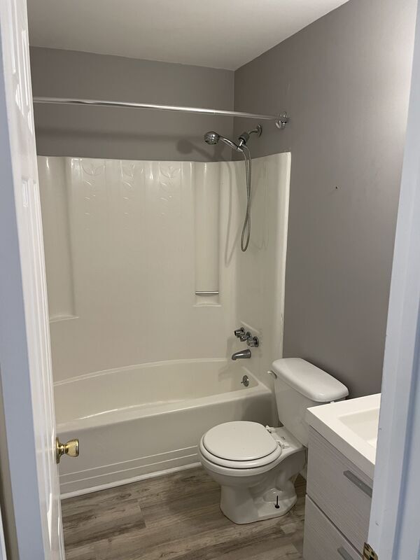 Building Photo - 134 Heather Dr