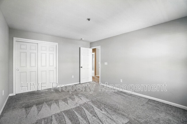 Building Photo - 6888 Lady Abigail Dr