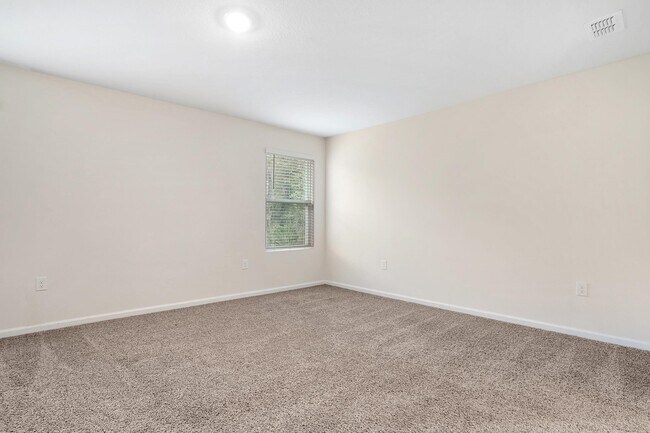 Building Photo - 22 Caminha Rd