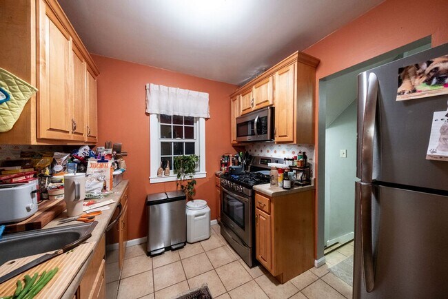 Building Photo - Charming 3brm/2ba house near Como Park!