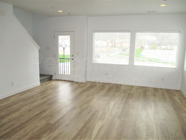 Building Photo - 84 N 1100 W