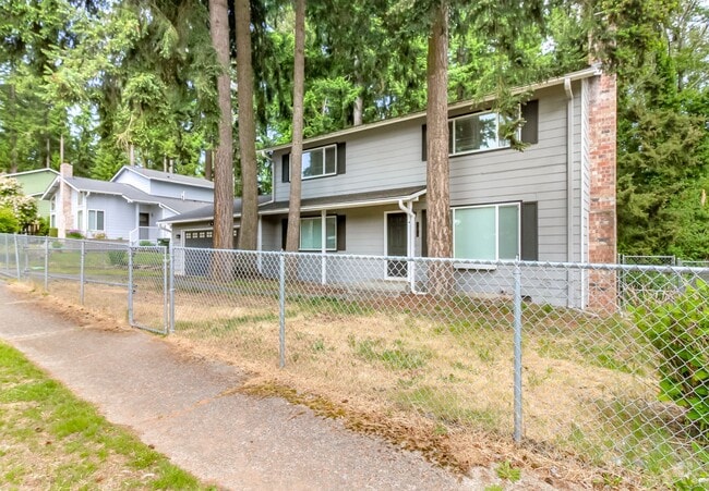 Building Photo - Four Bedroom House Near Camelot Park