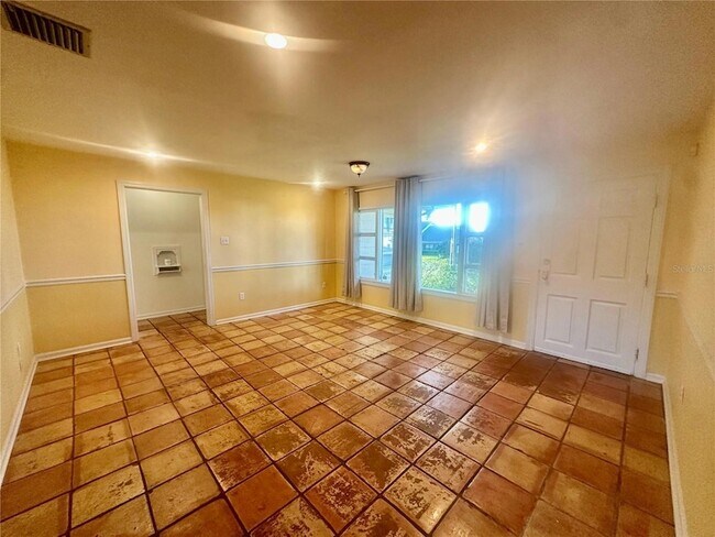 Building Photo - 1105 N Lake Otis Dr SE